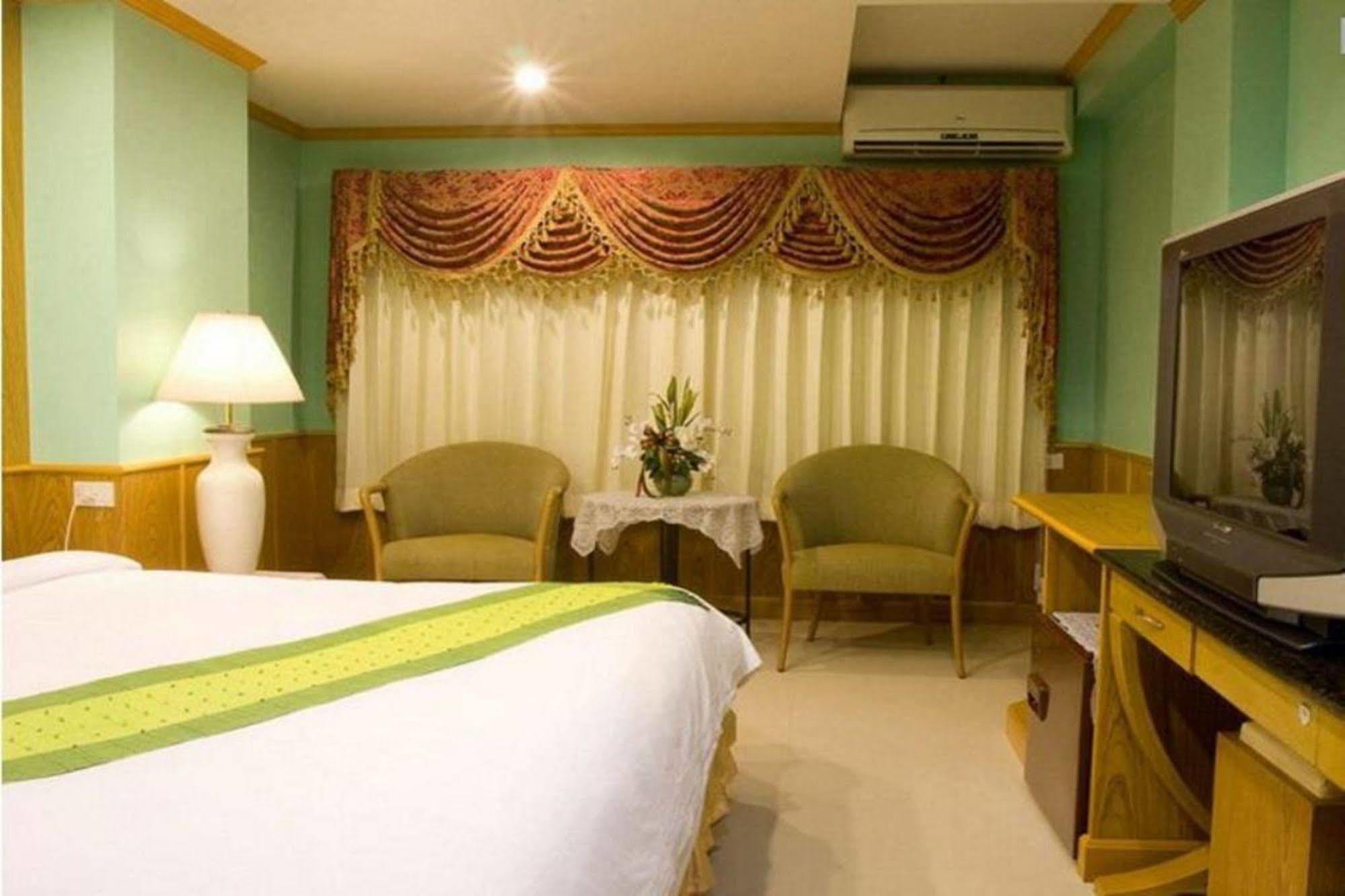 Oyo 280 Thai Garden Resort Bangkok Kültér fotó